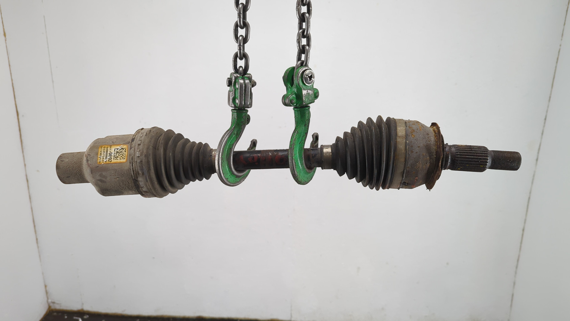 Полуось передняя правая