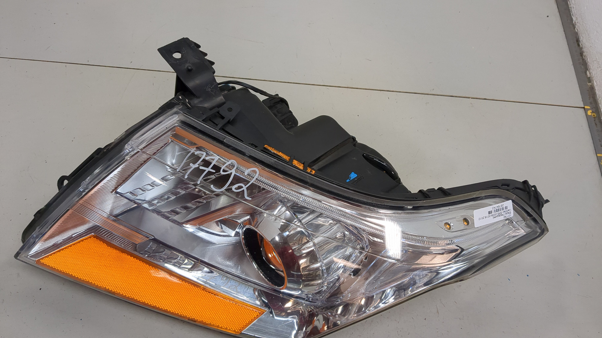 Фара правая