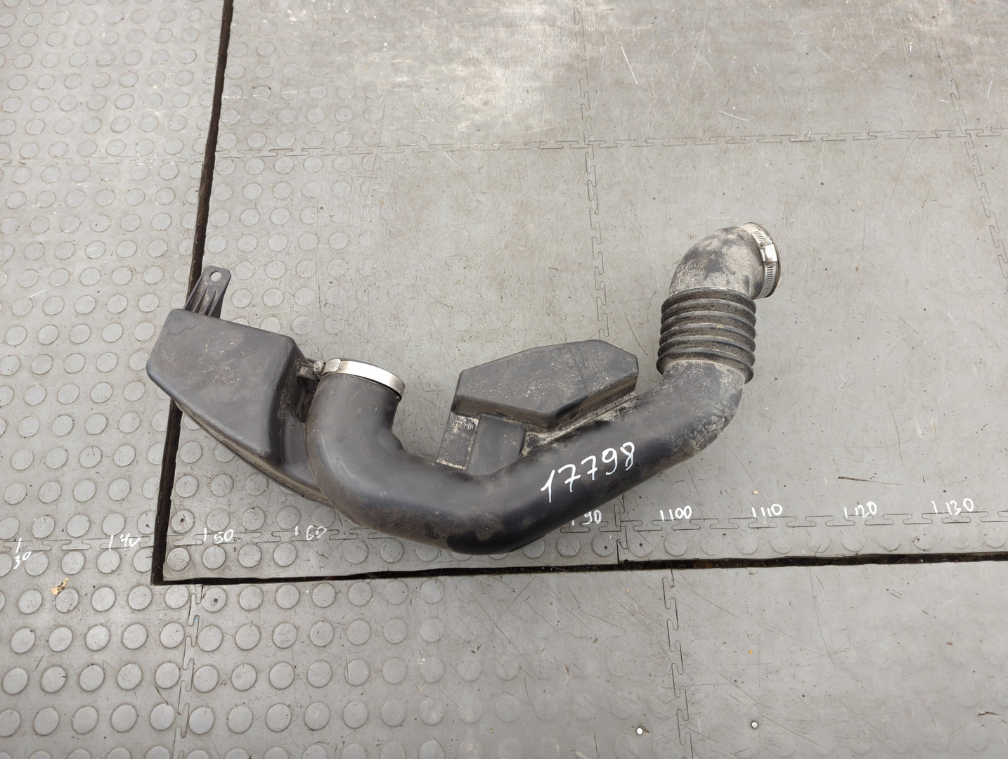 Резонатор воздушного фильтра