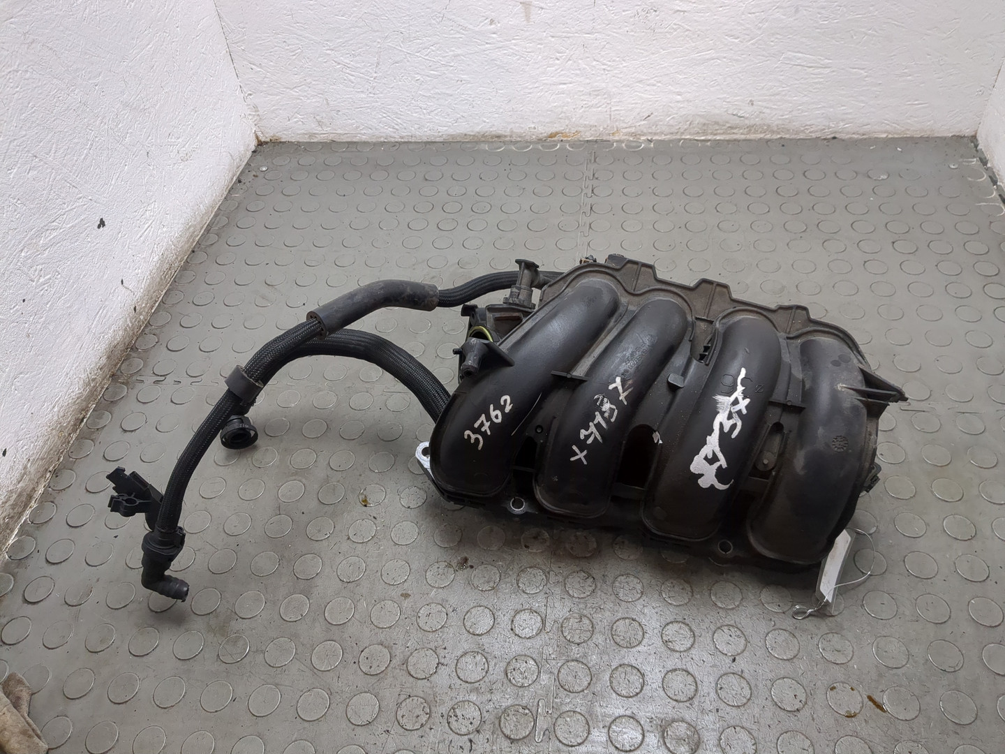 Коллектор впускной