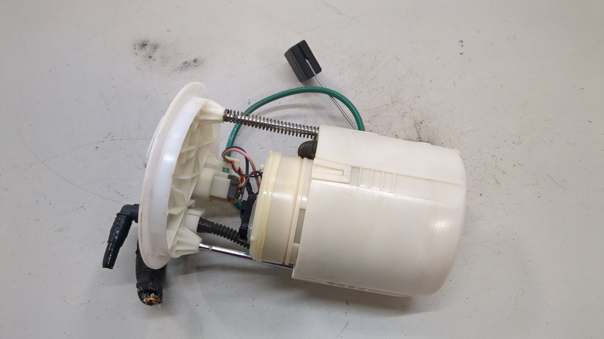 Насос топливный электрический