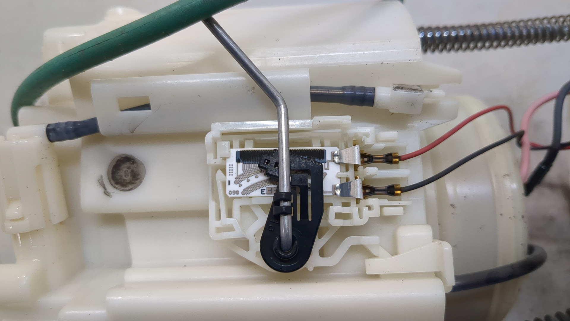 Насос топливный электрический