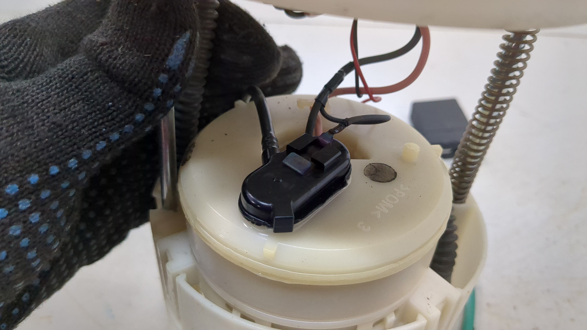 Насос топливный электрический