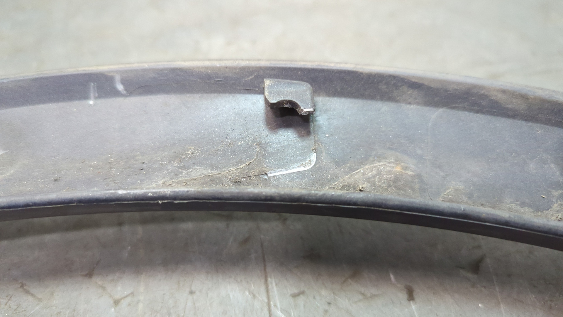 Накладка заднего крыла левого