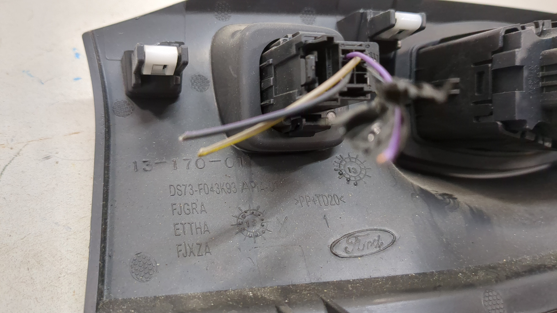 Переключатель света фар