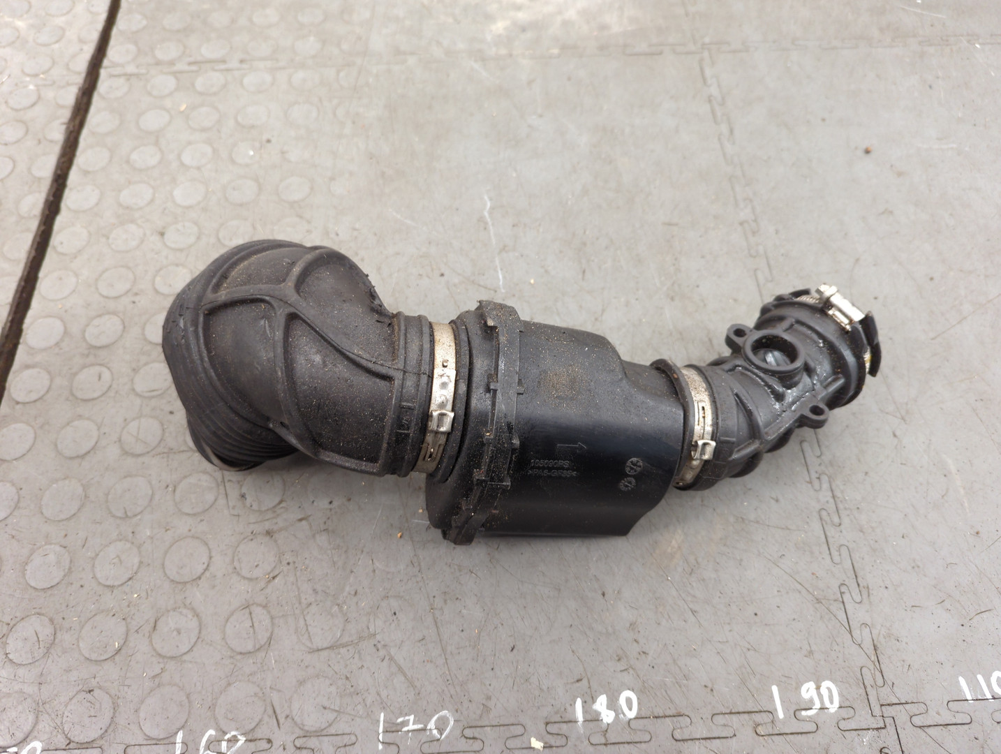 Патрубок воздушного фильтра