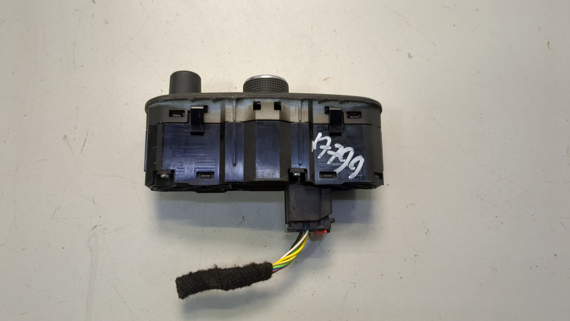 Переключатель света фар