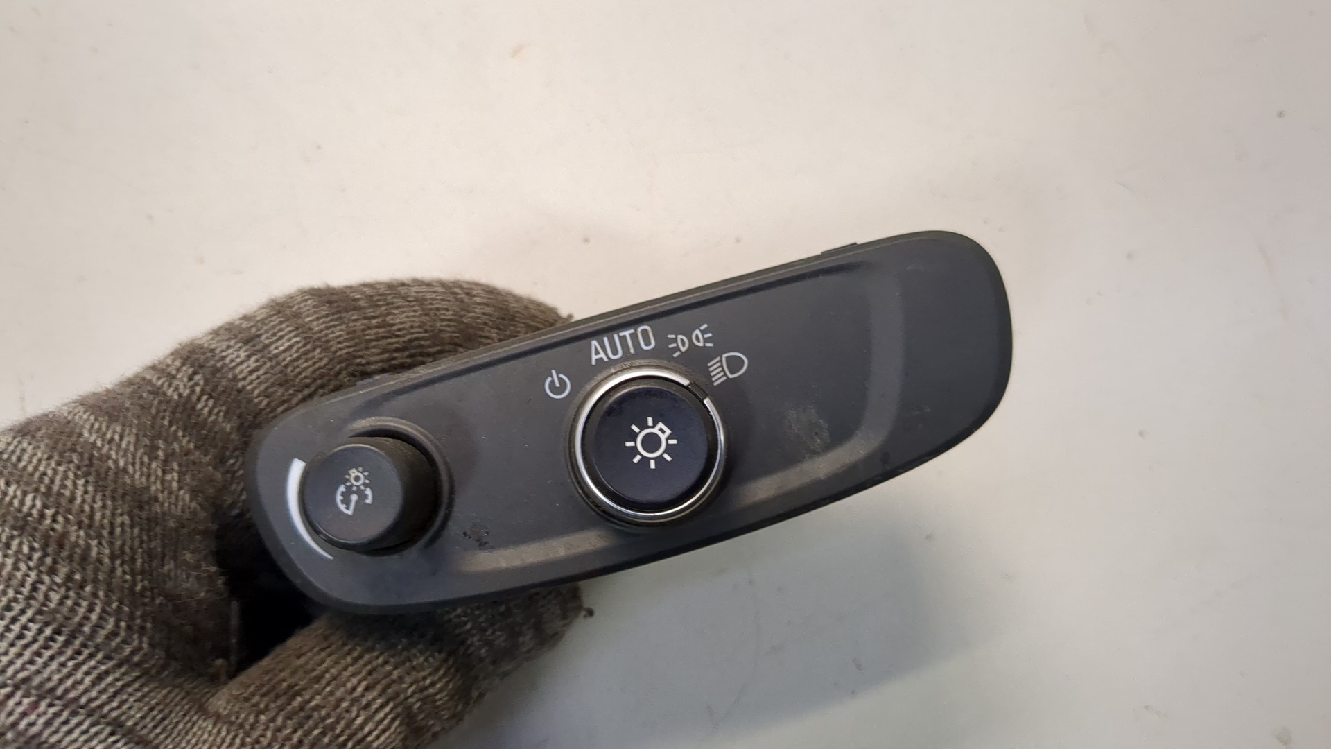 Переключатель света фар