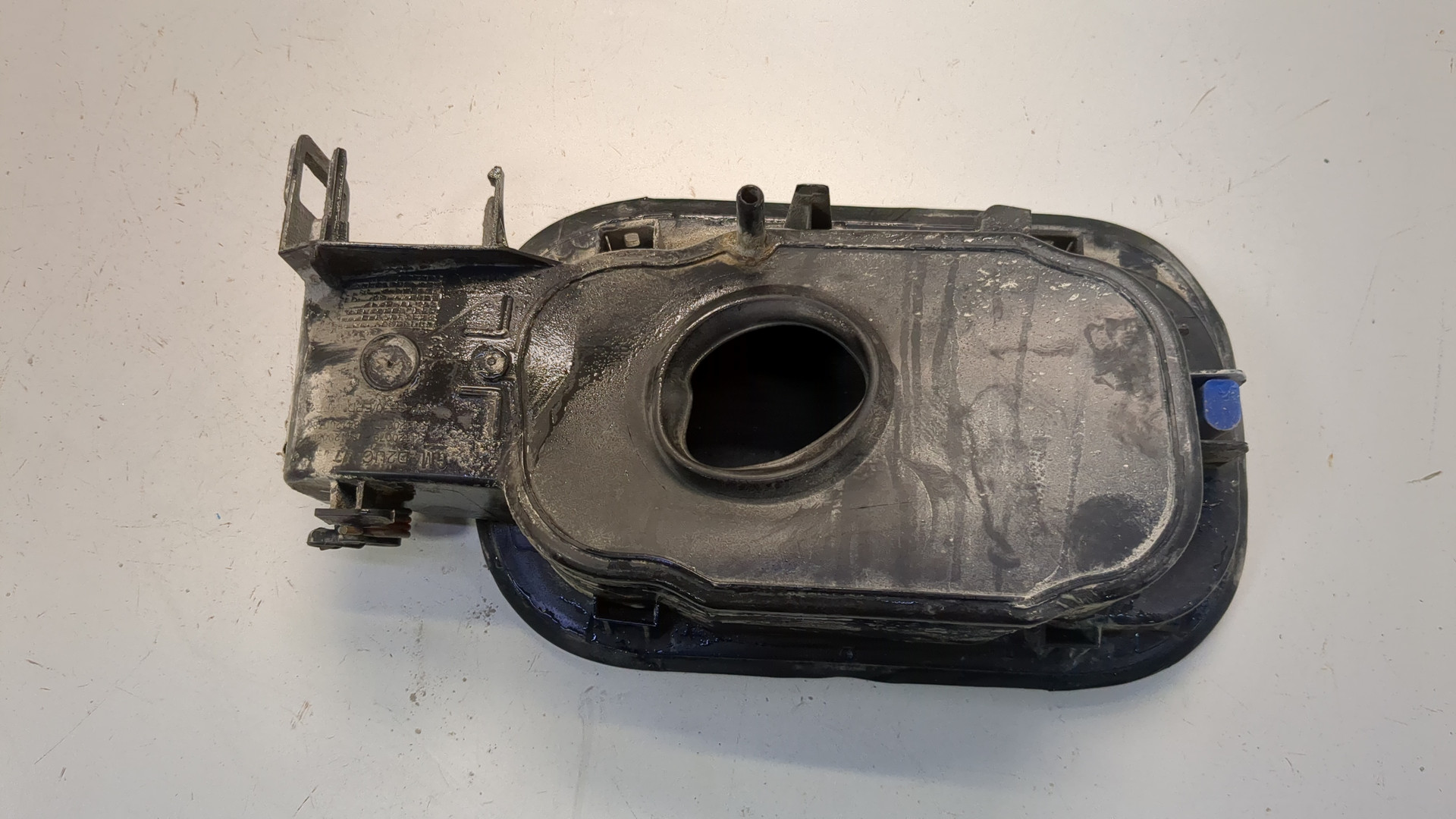 Лючок бензобака