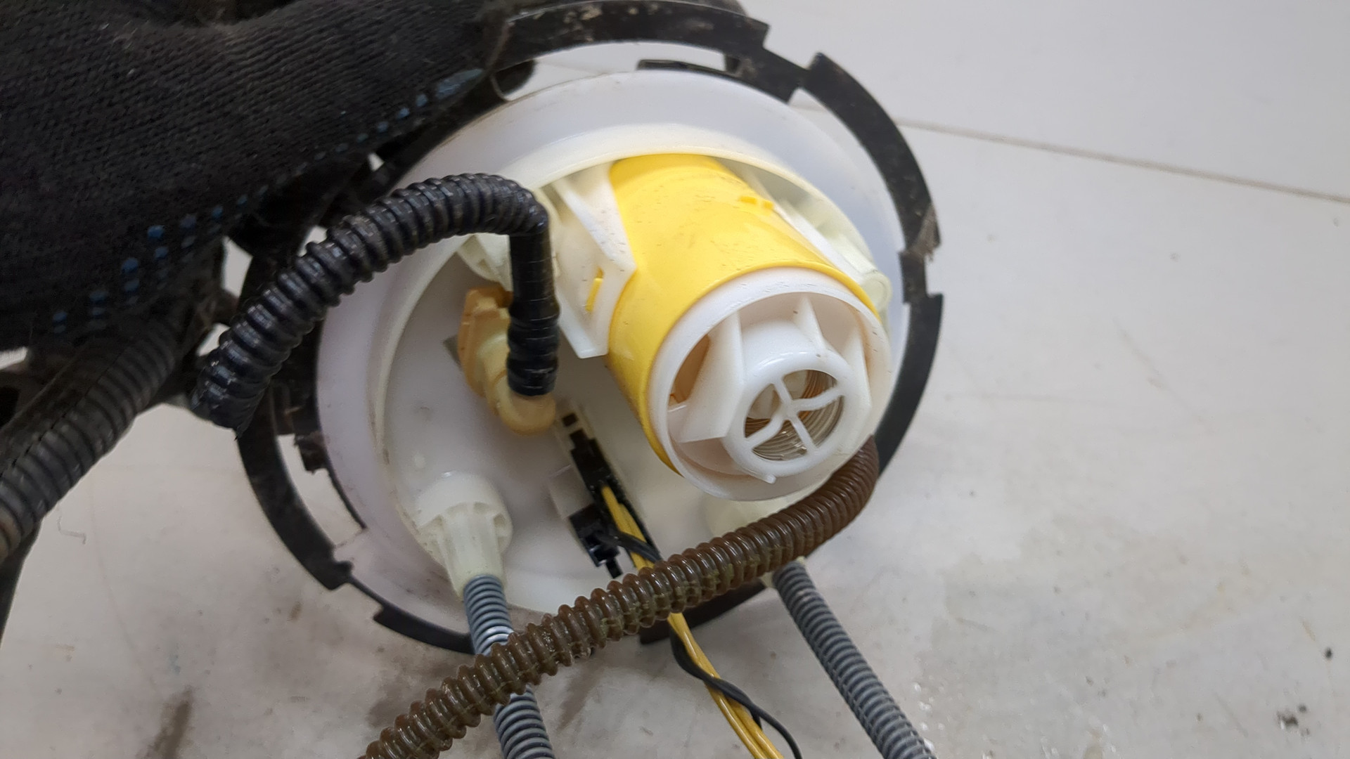 Насос топливный электрический