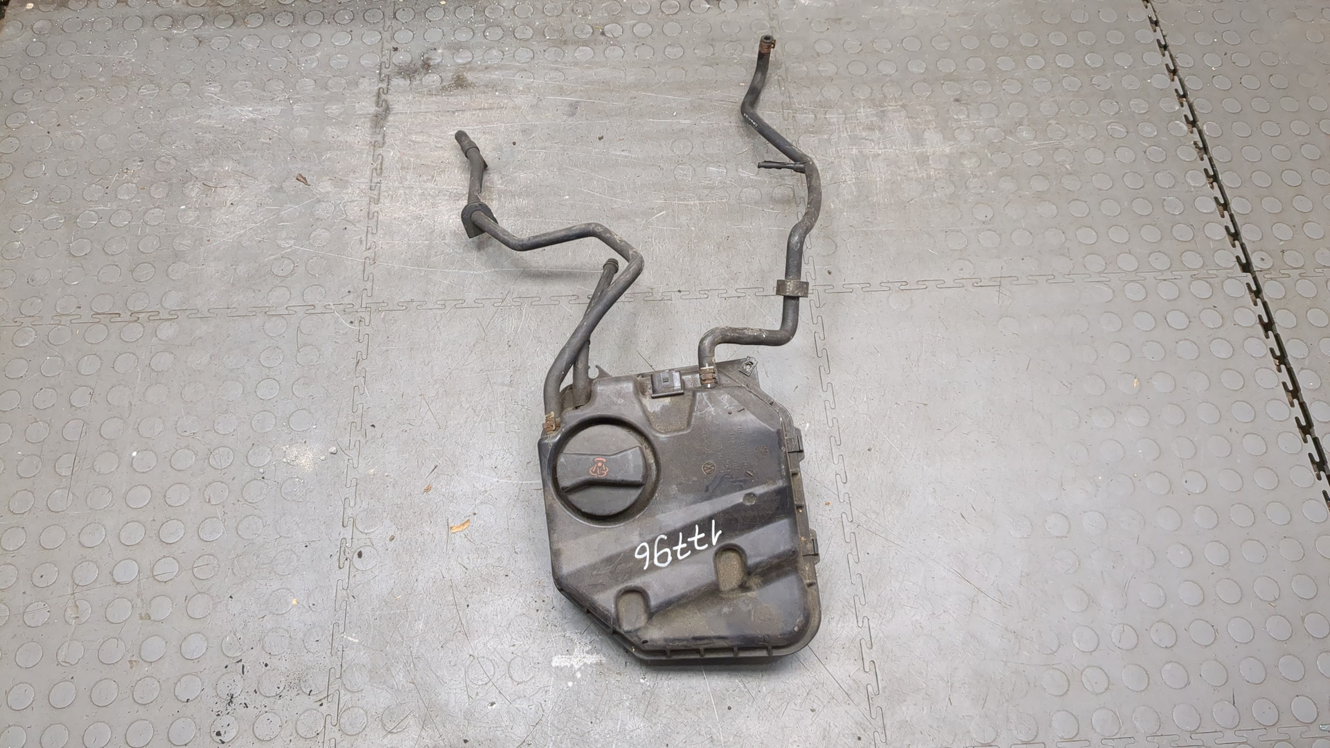 Бачок расширительный