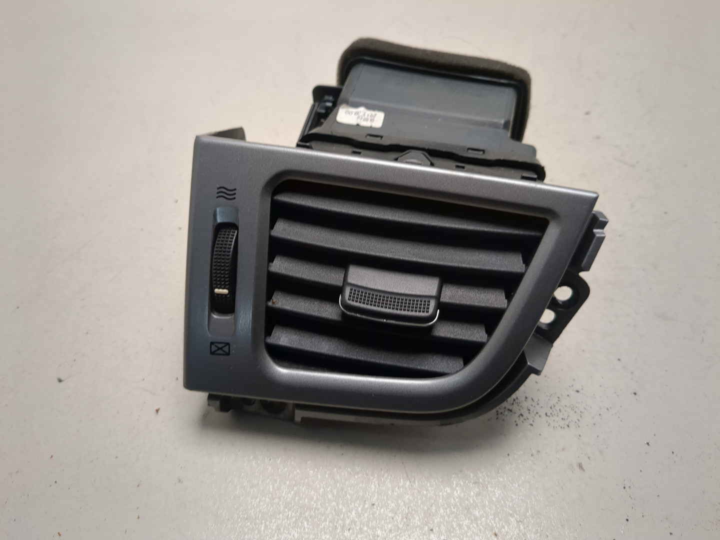 Дефлектор воздушный