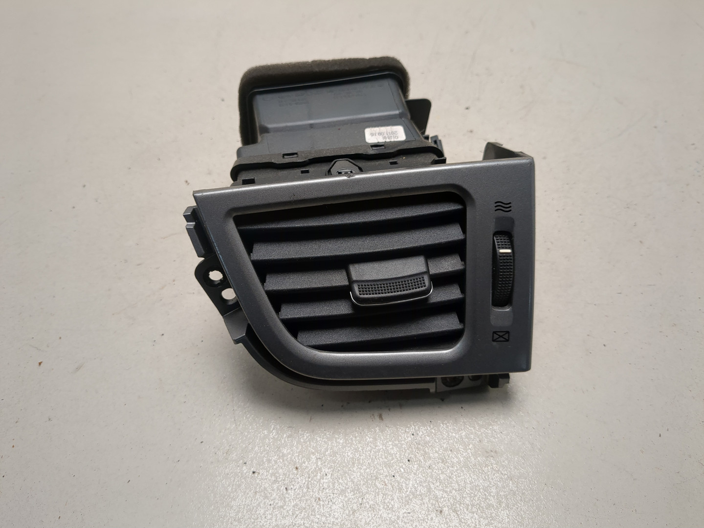 Дефлектор воздушный