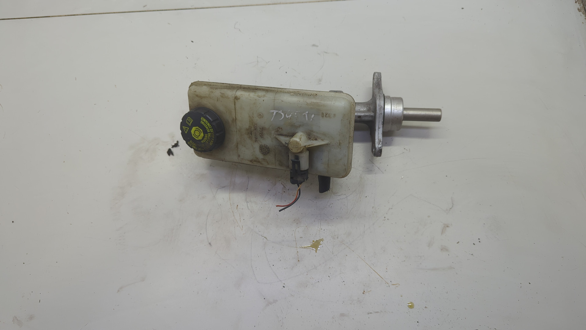 Цилиндр тормозной главный