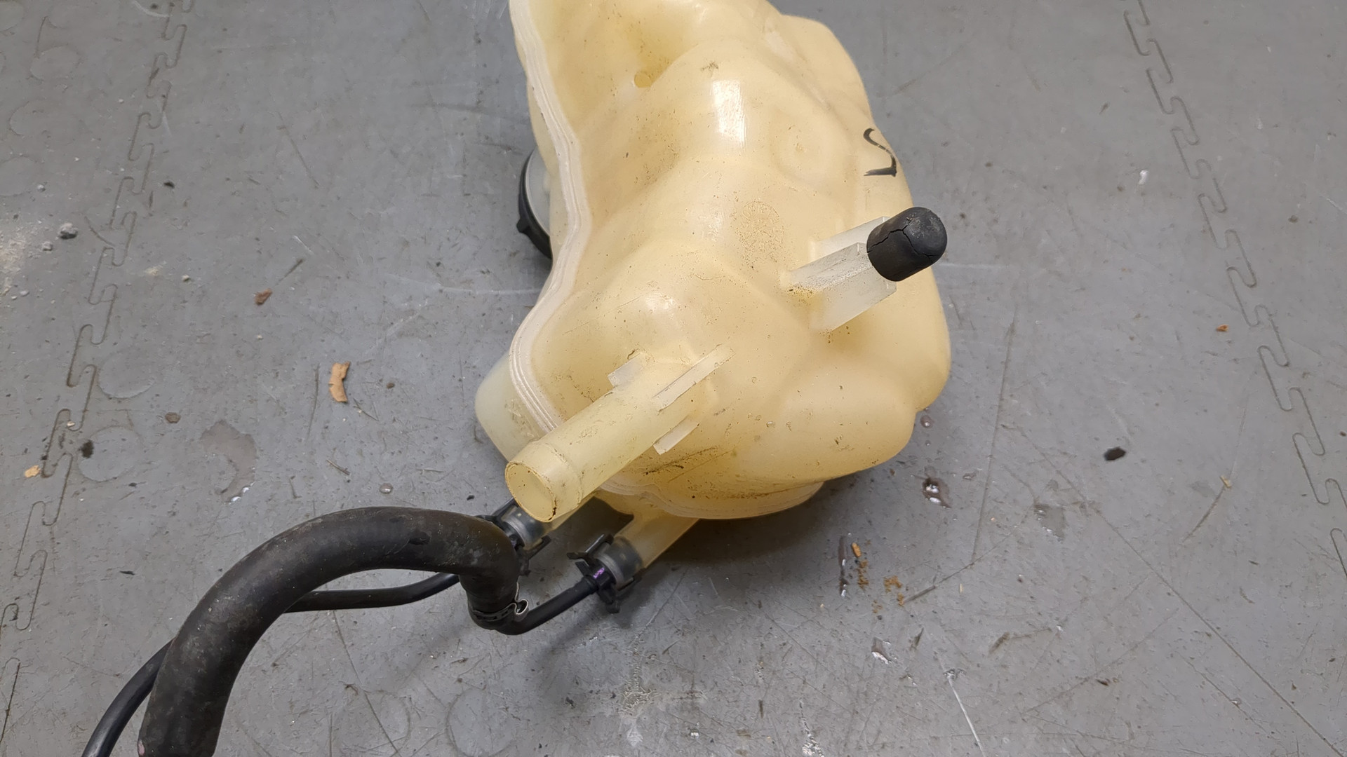 Бачок расширительный