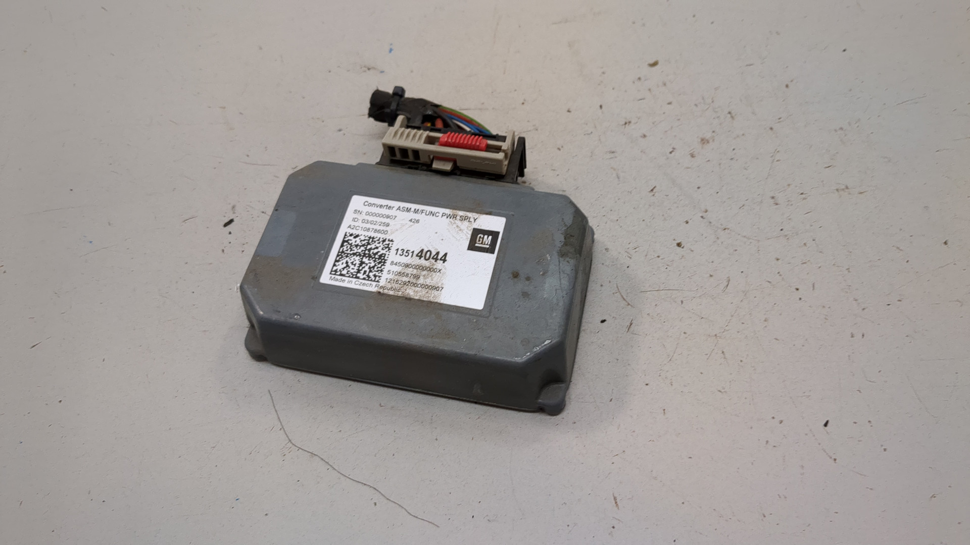 Преобразователь напряжения (адаптер)