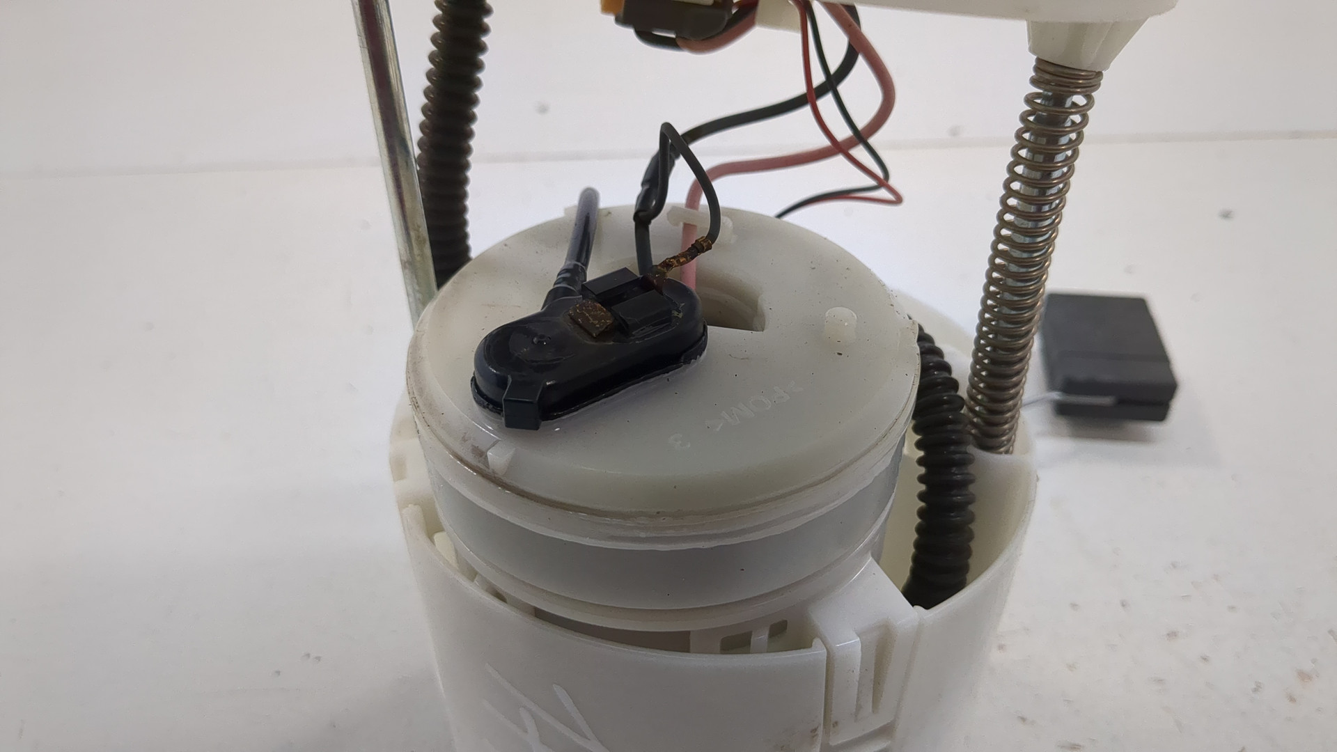 Насос топливный электрический