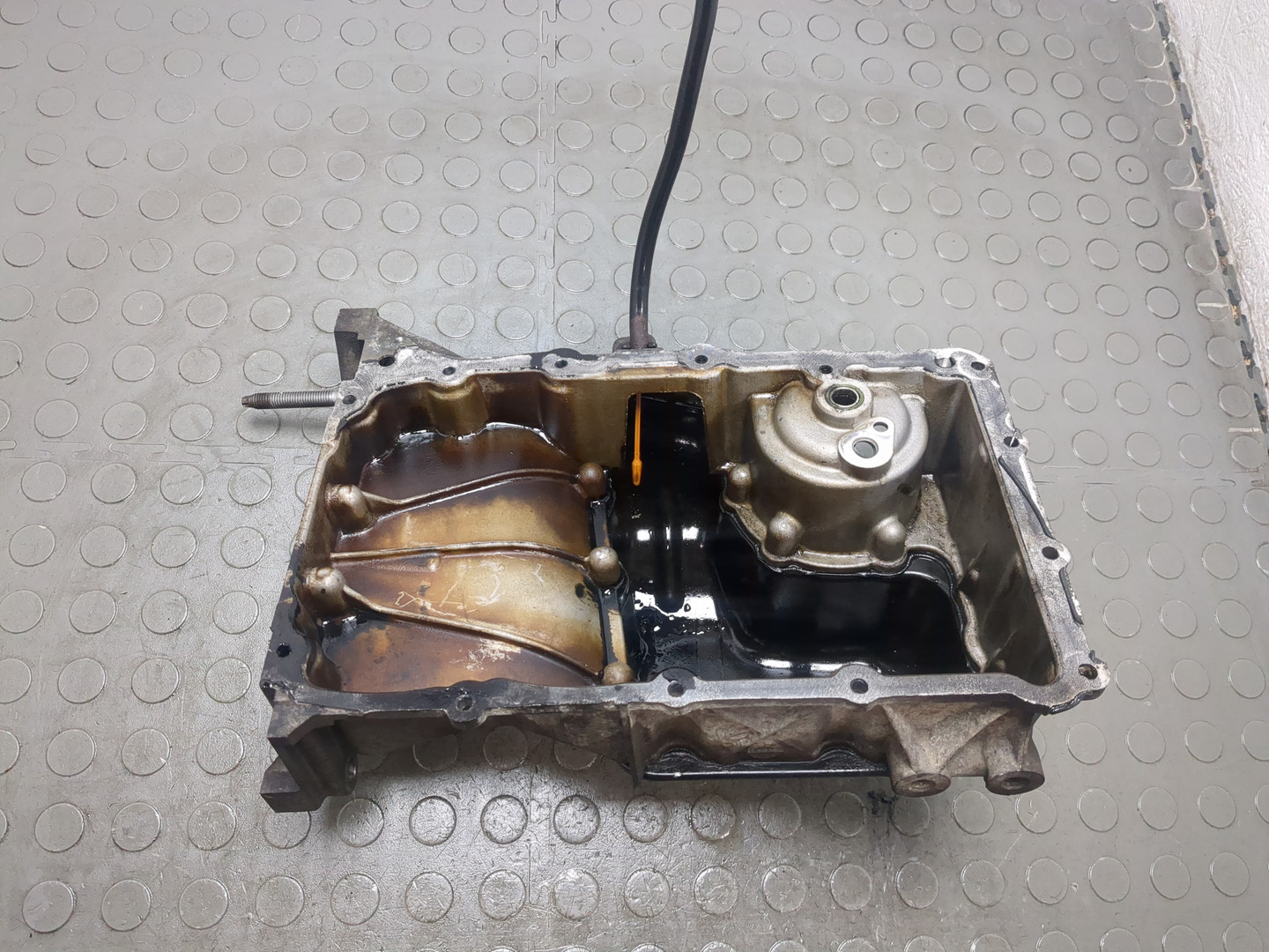 Поддон масляный двигателя (картер)