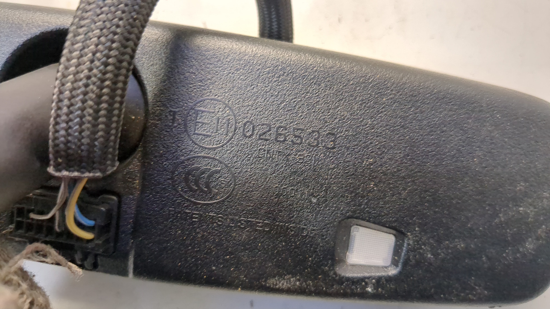 Зеркало заднего вида