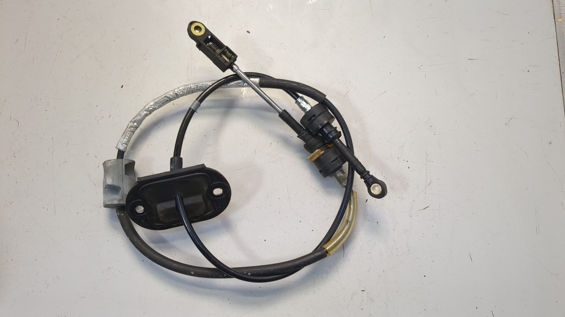 Трос КПП (выбора/переключения передач)