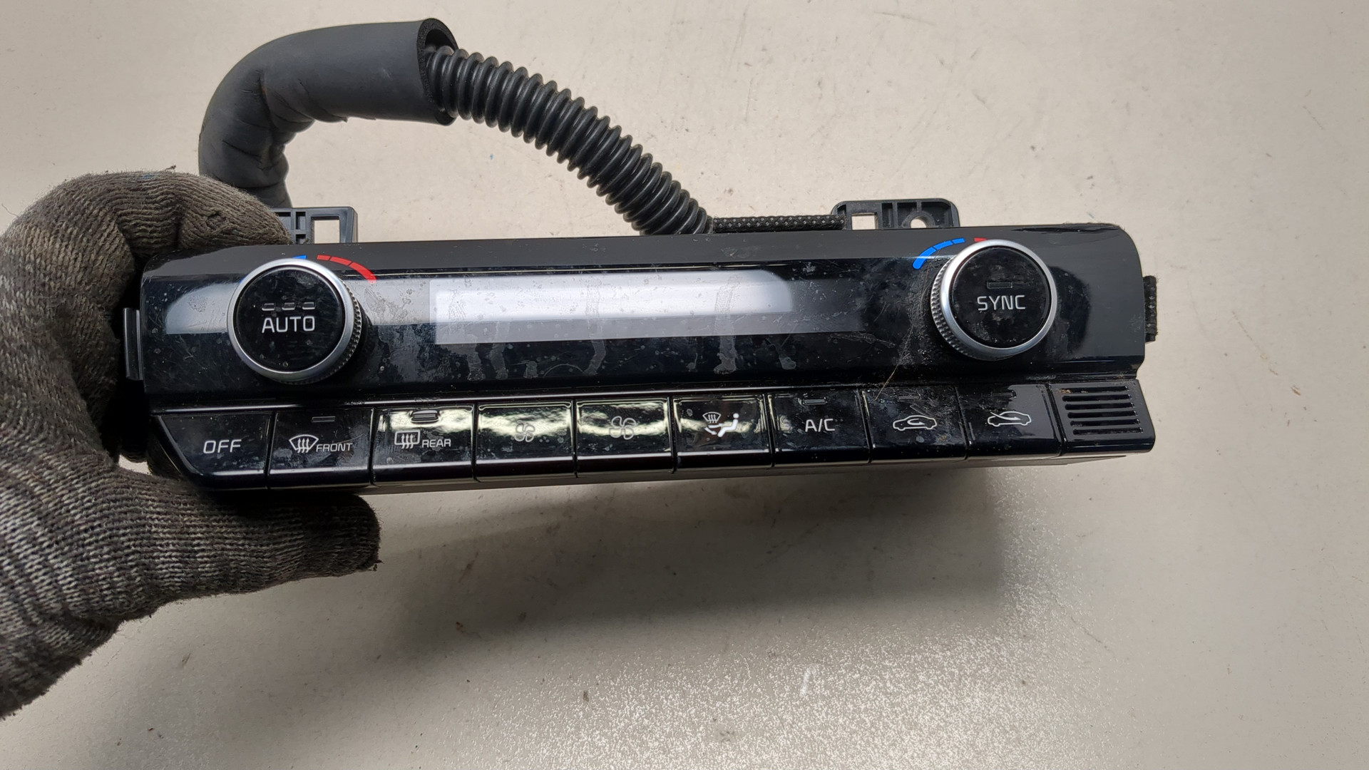 Переключатель отопителя