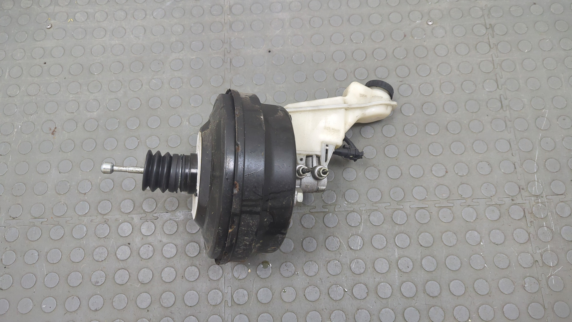 Усилитель тормозов вакуумный