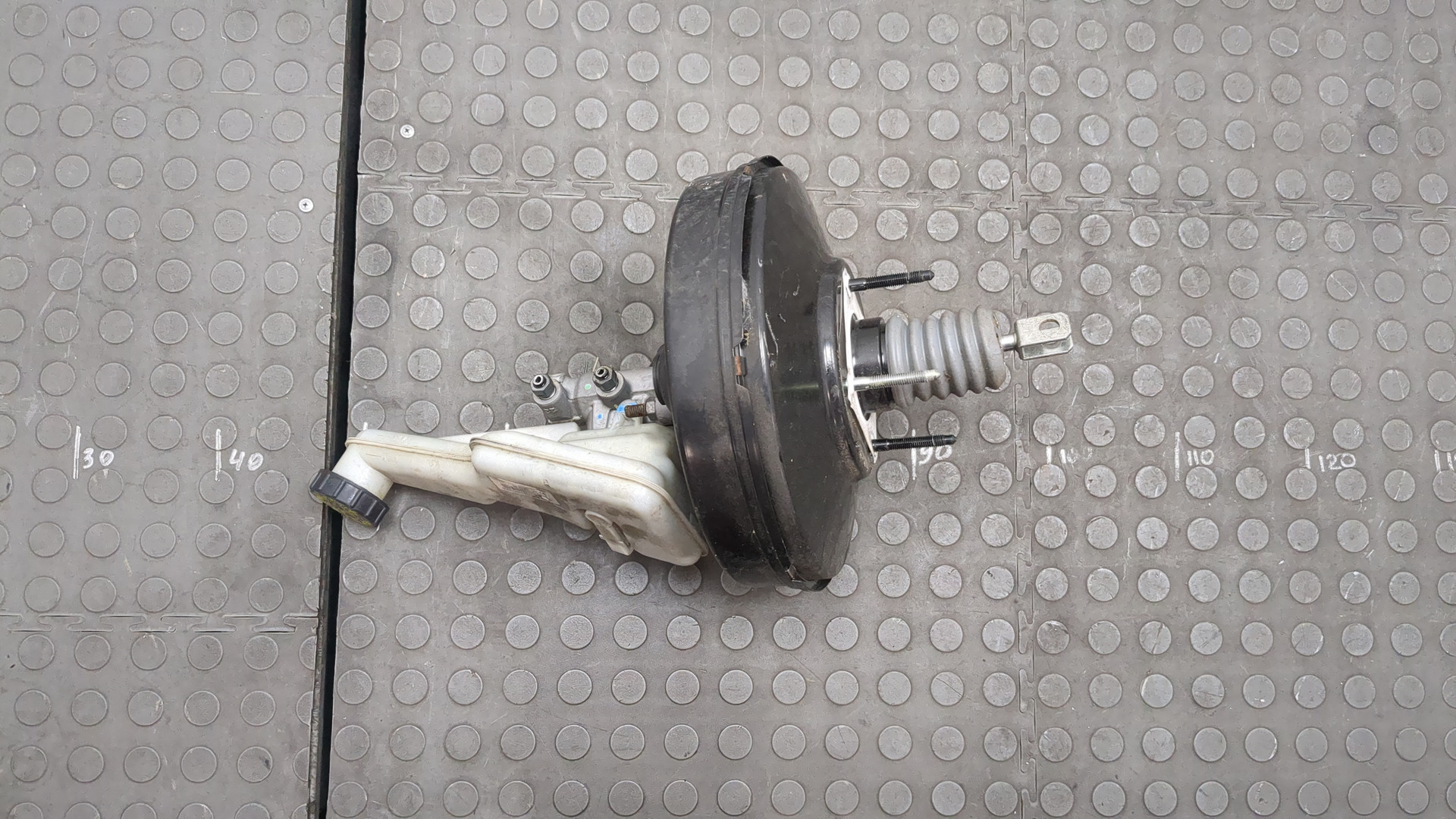 Усилитель тормозов вакуумный