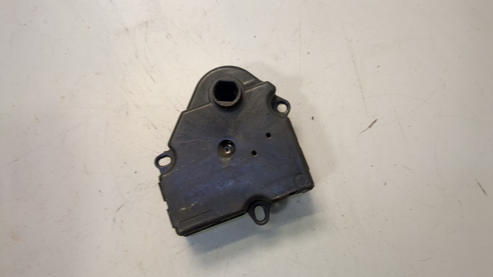 Моторчик заслонки печки