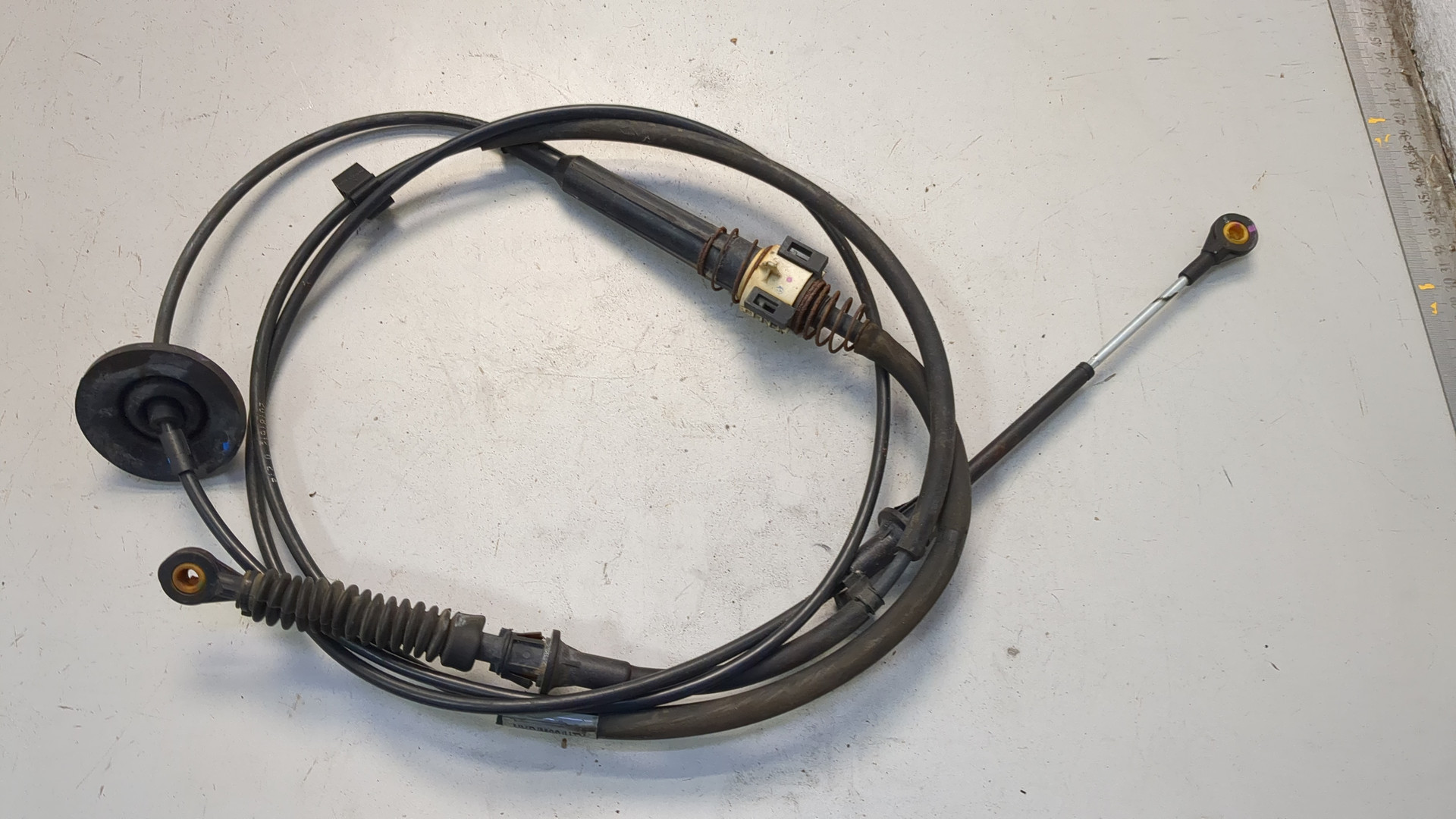 Трос стояночного тормоза