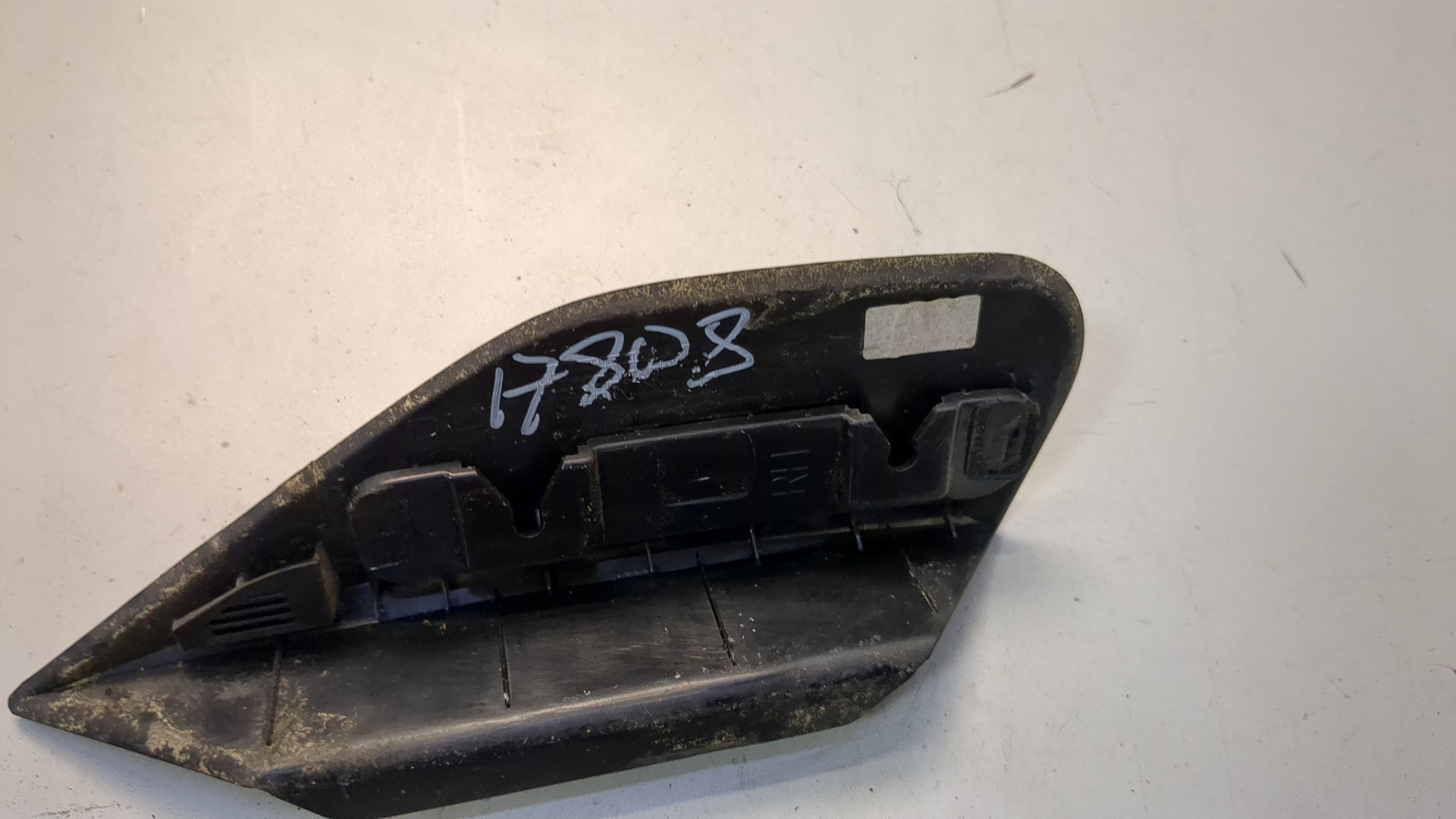 Накладка (кузов наружные)