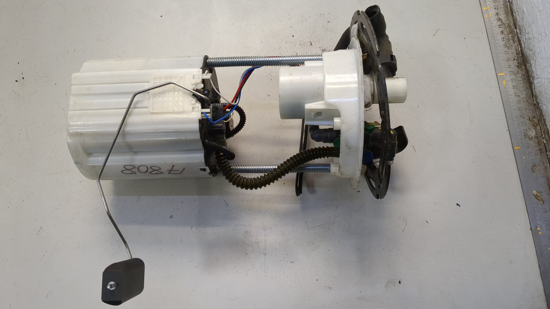 Насос топливный электрический