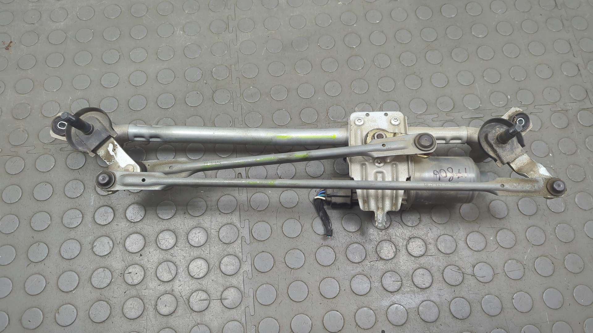 Трапеция стеклоочистителей