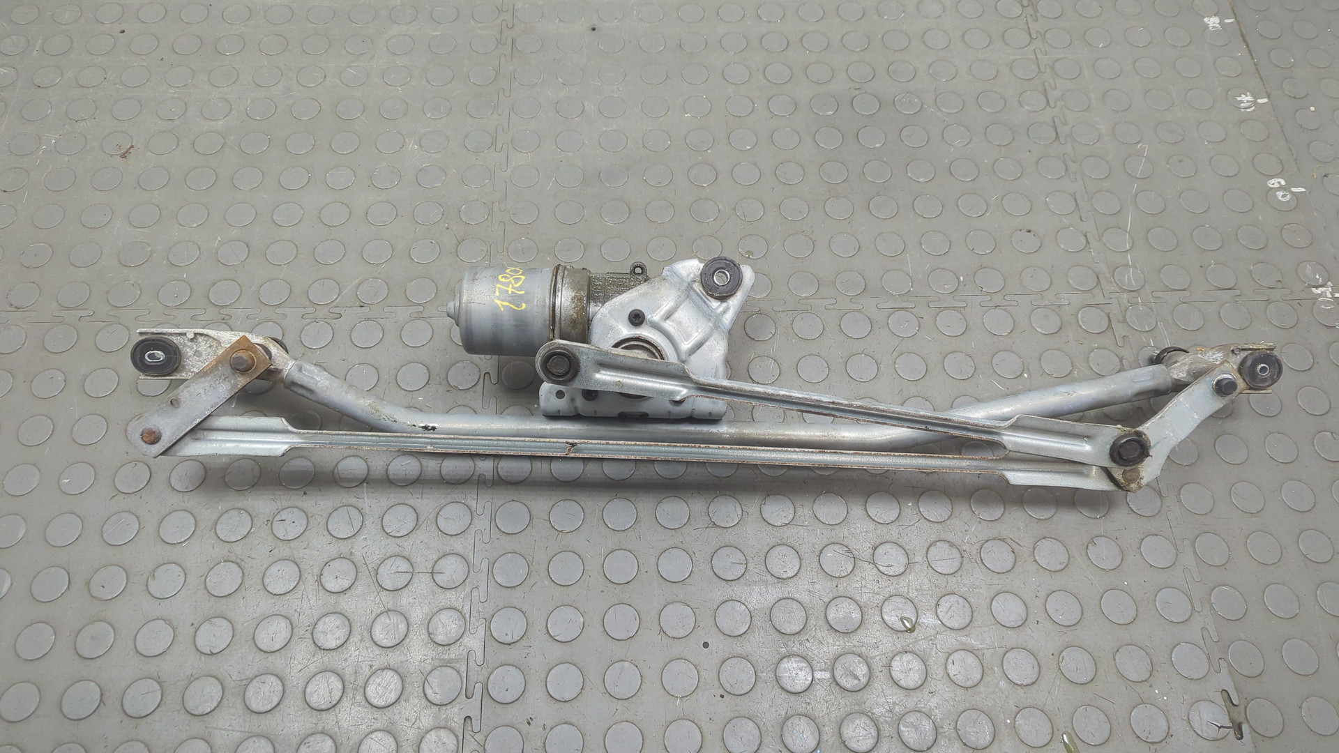 Трапеция стеклоочистителей