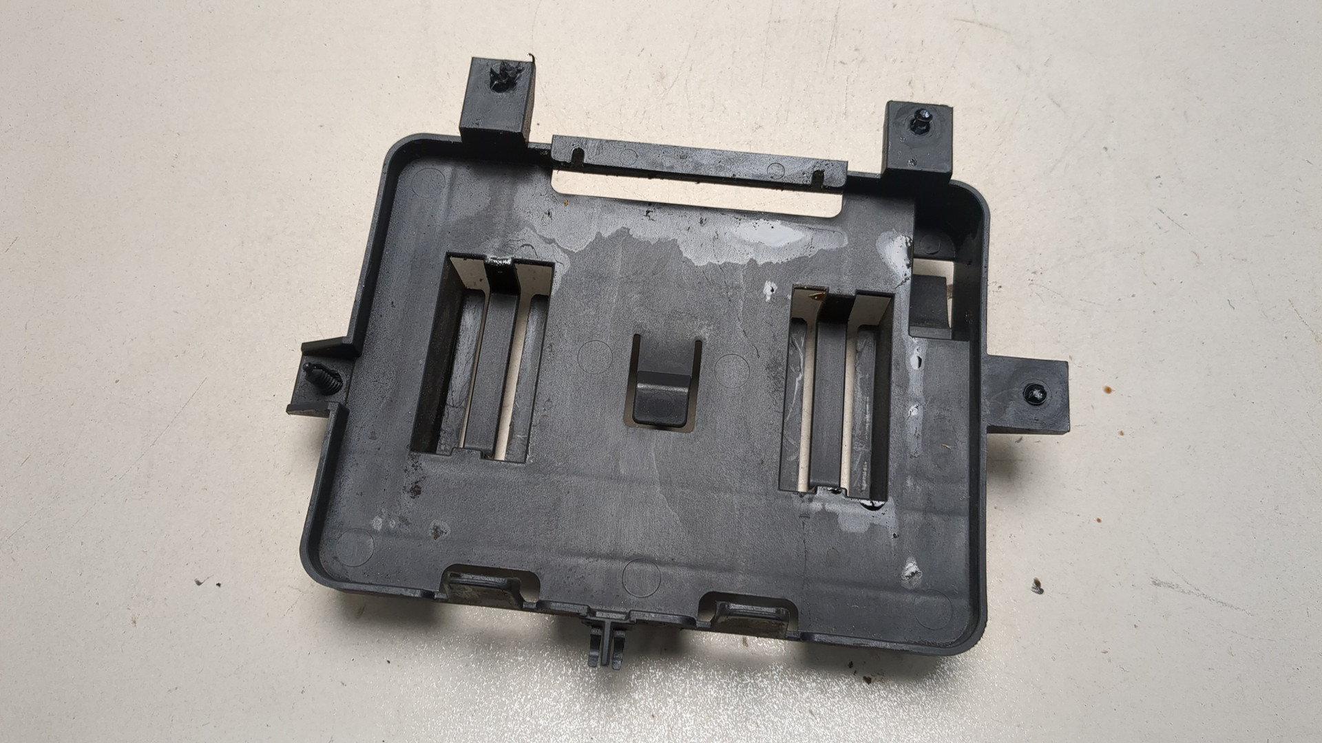 Кронштейн электронного блока управления / контроля