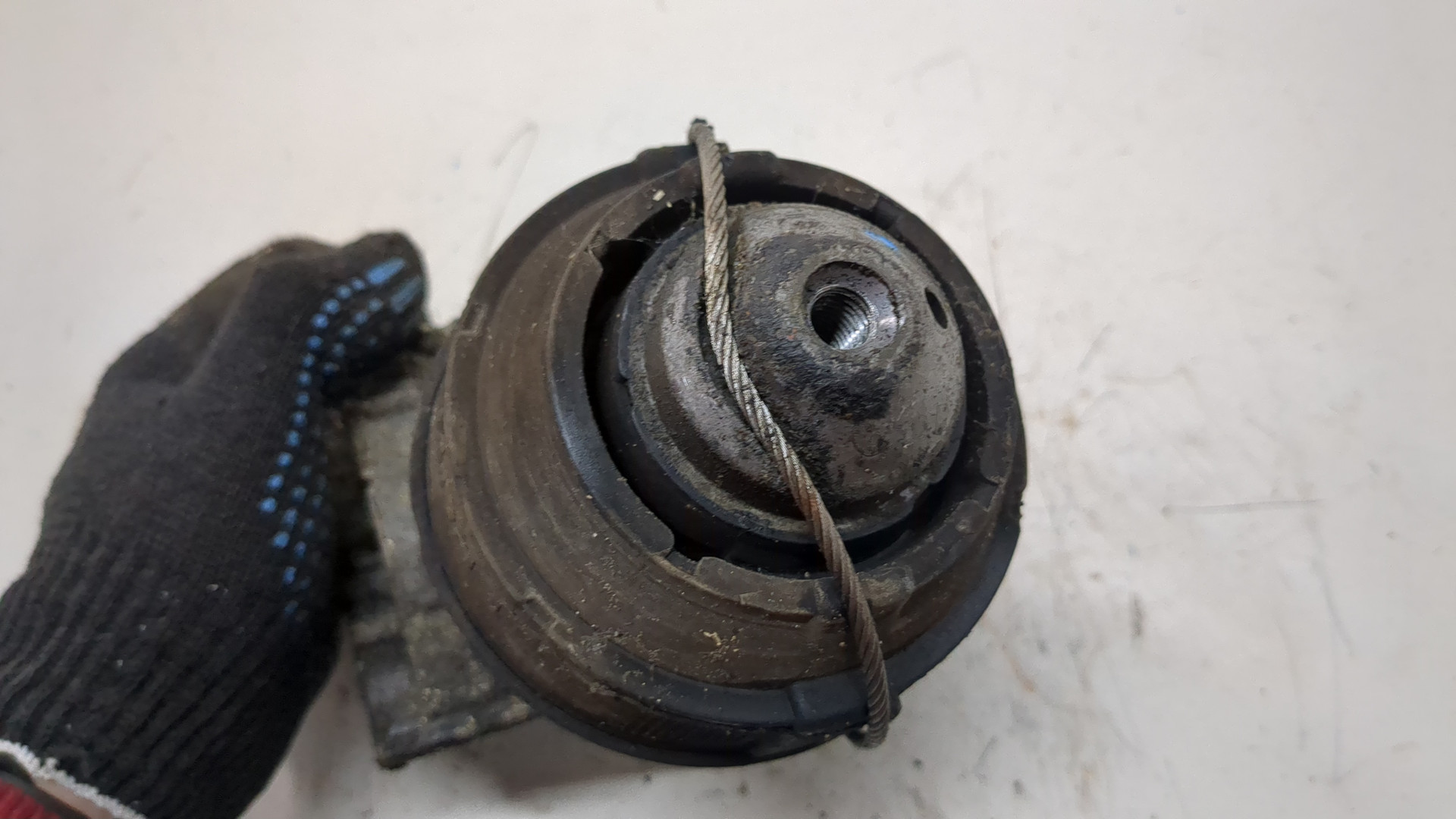 Опора двигателя