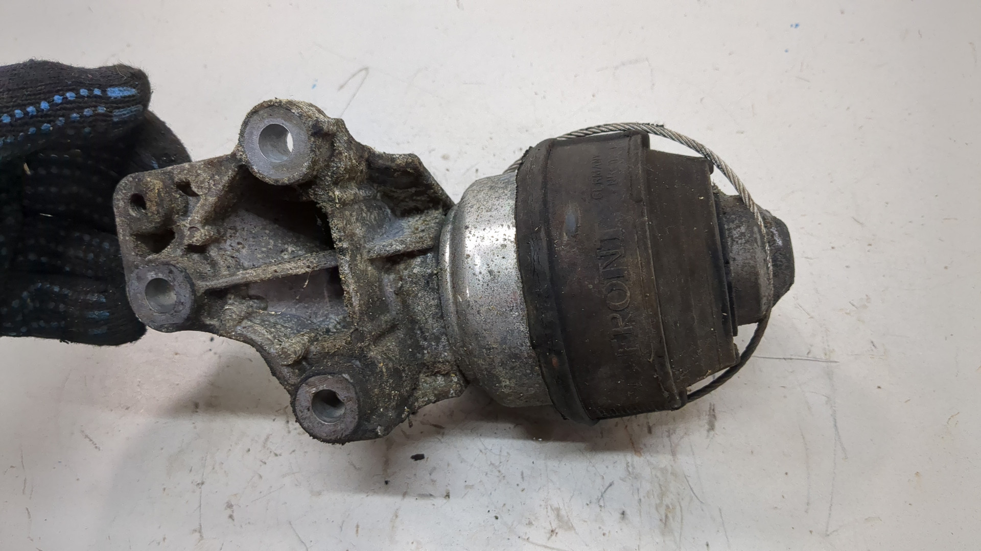 Опора двигателя