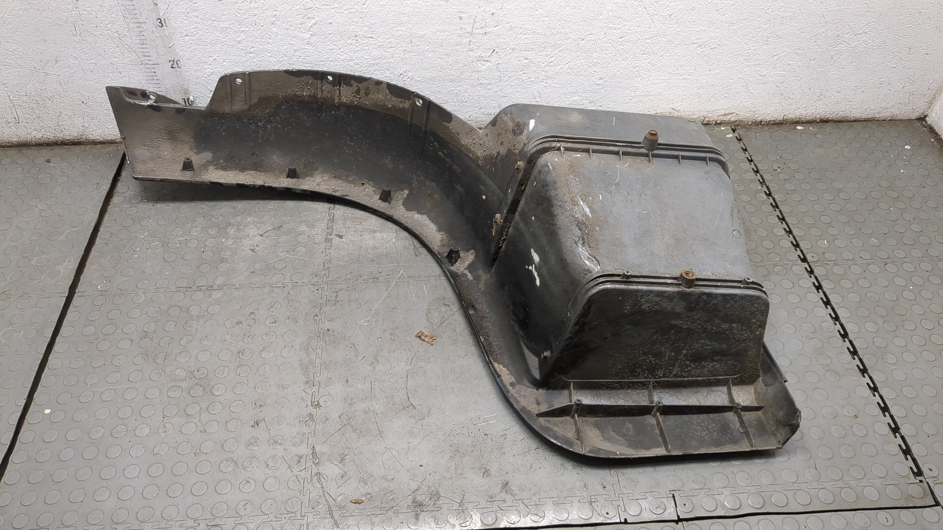 Подножка левая