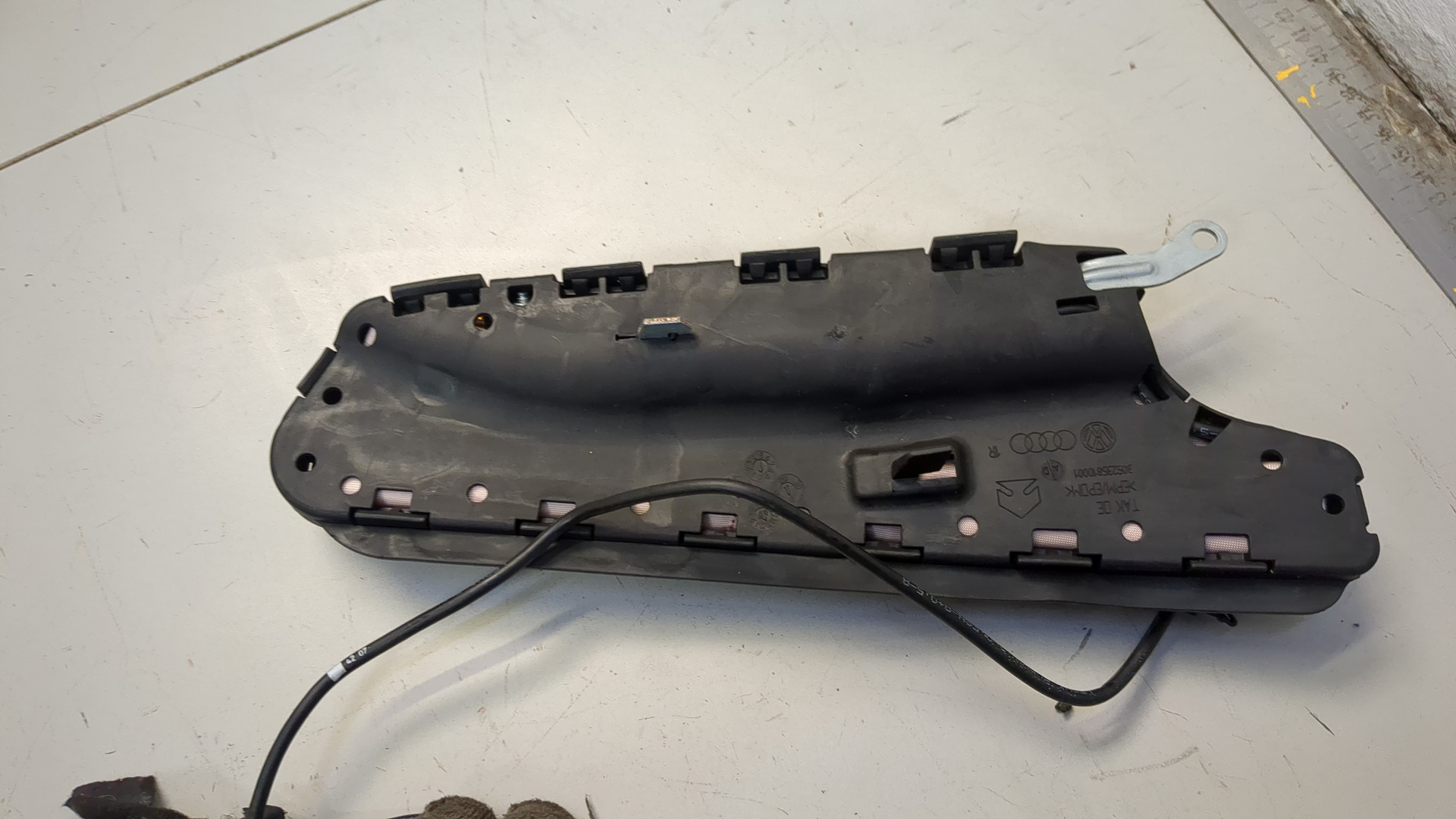 Подушка безопасности боковая (в сиденье)