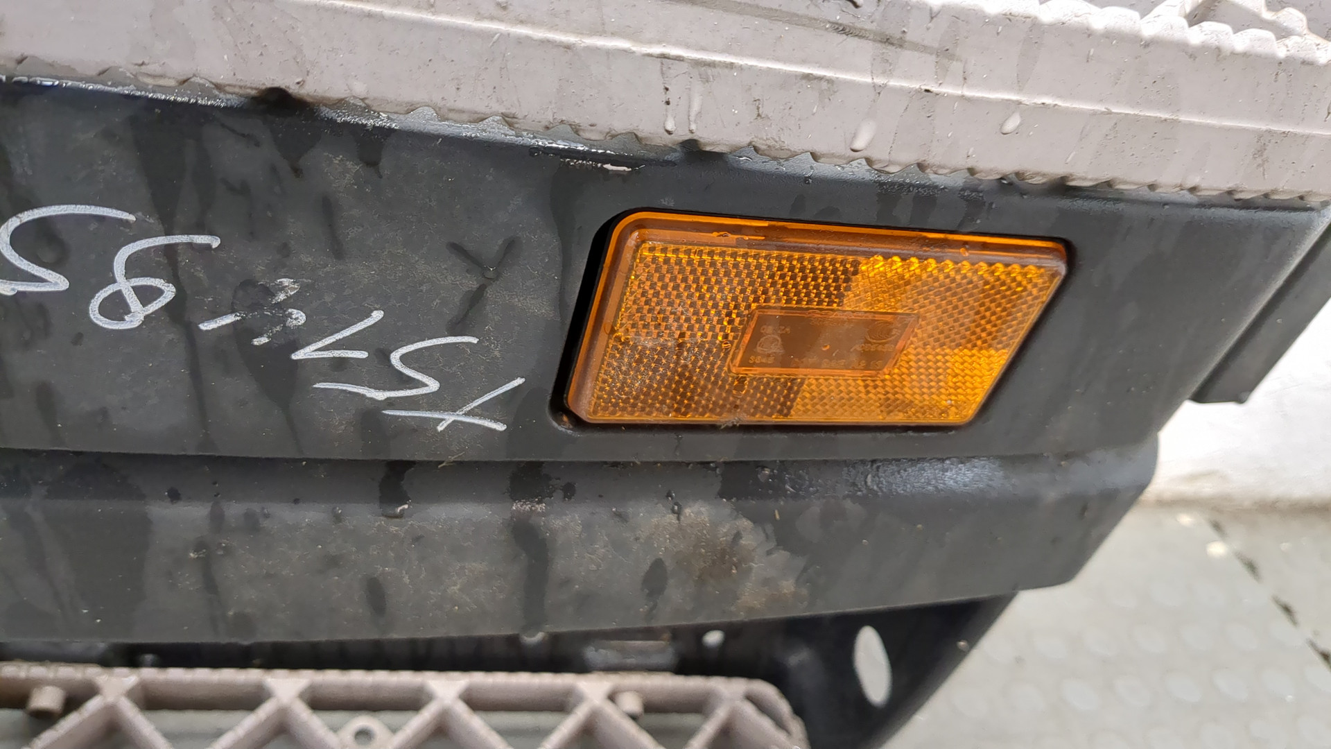 Подножка правая