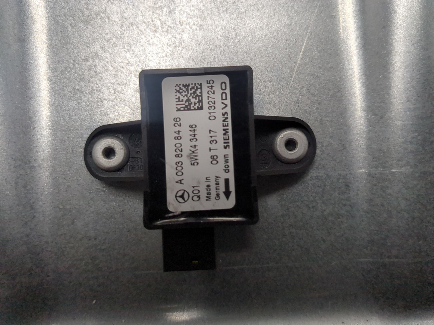 Стеклоподъемник электр. передний правый