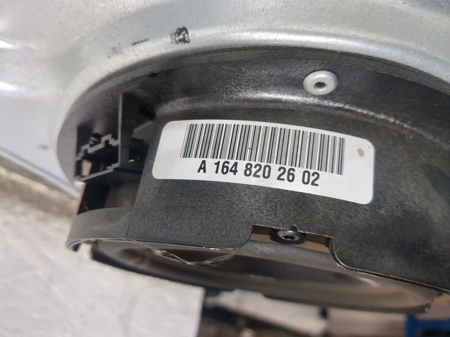 Стеклоподъемник электр. передний правый