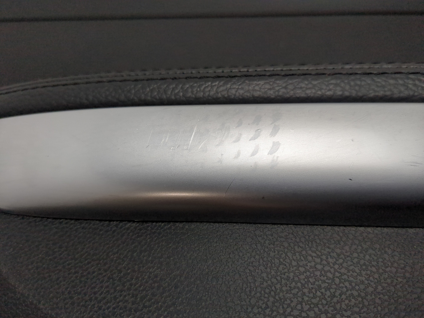 Обшивка двери задней левой