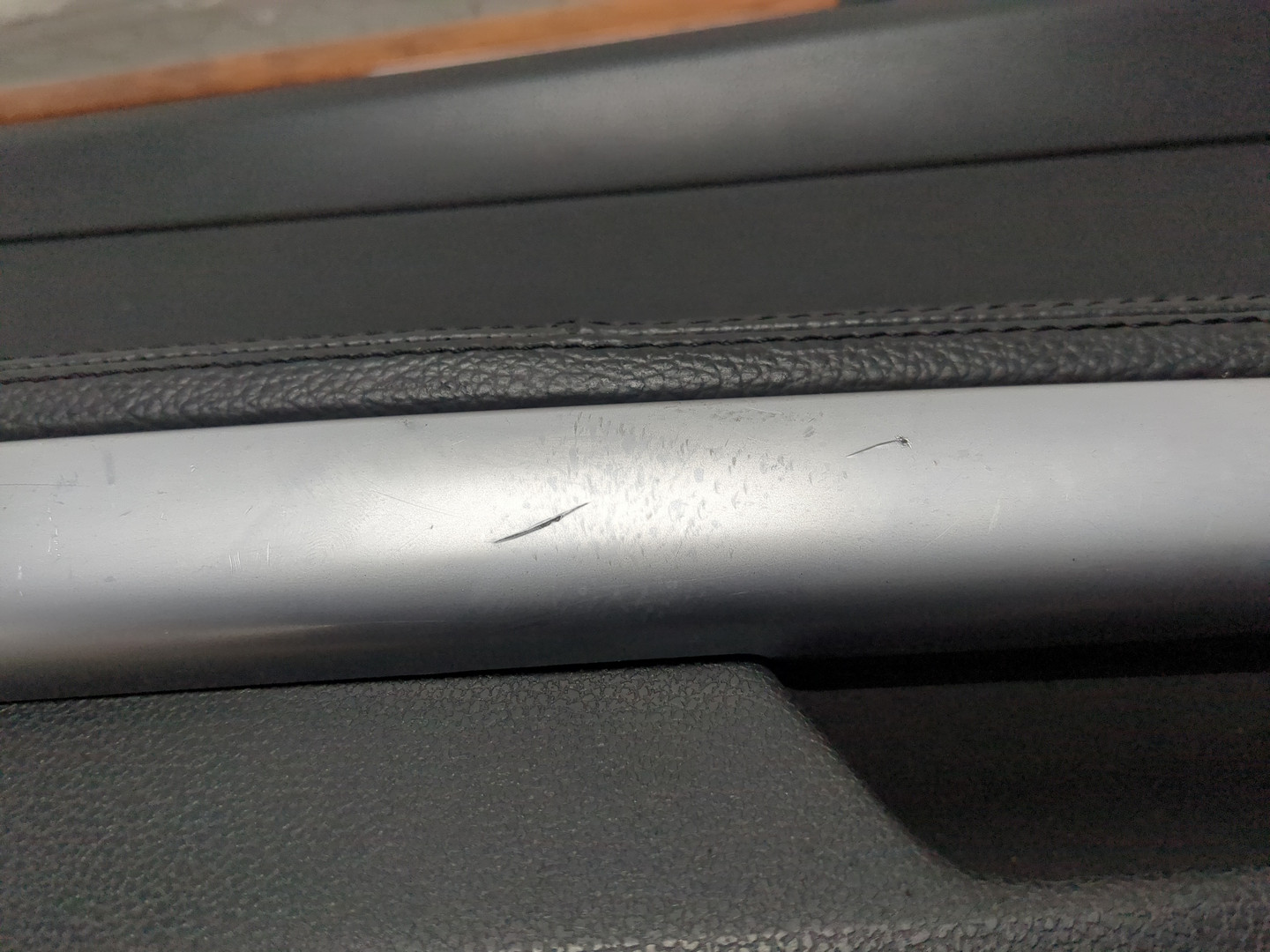 Обшивка двери задней левой