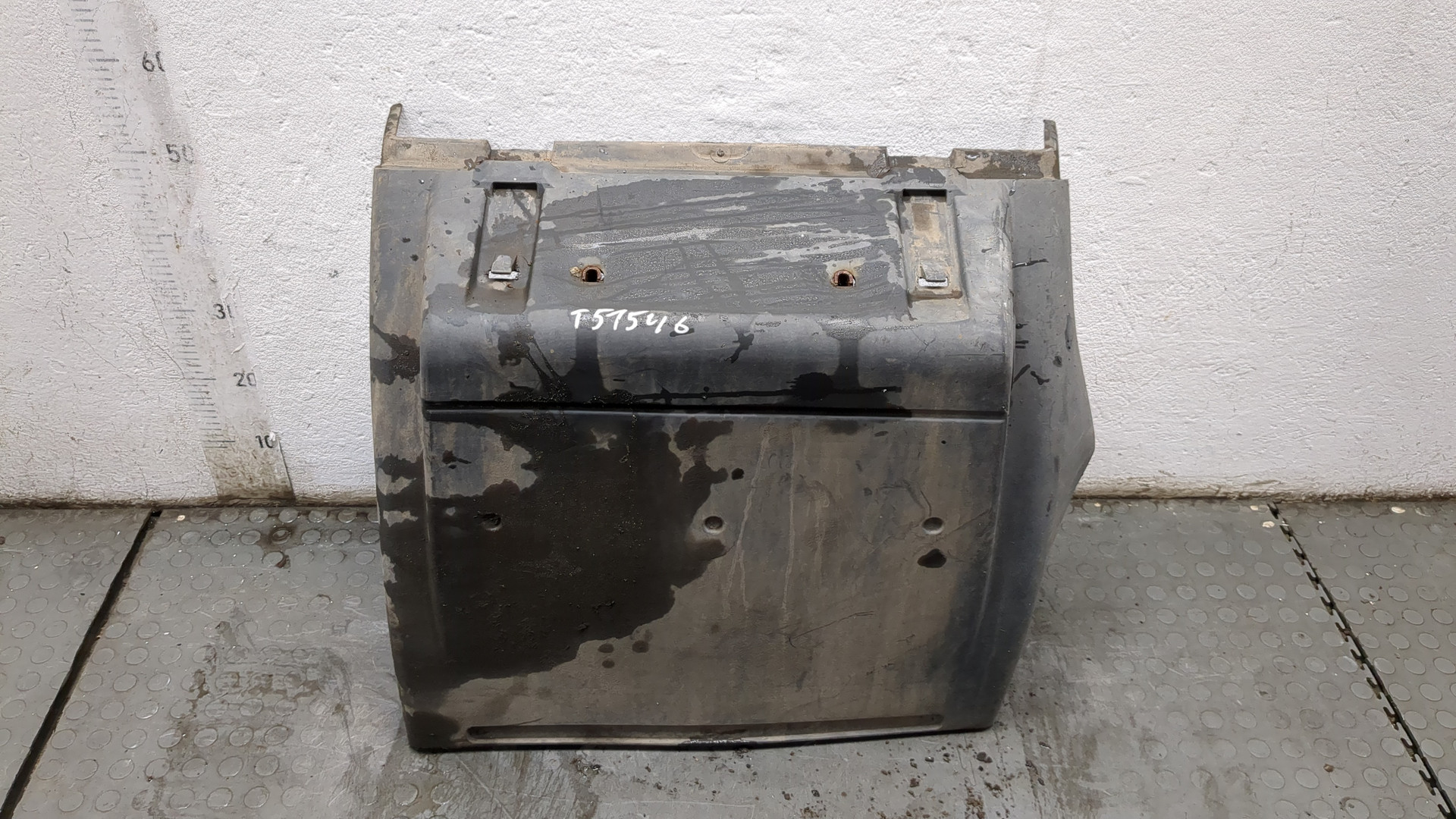 Крыло заднее левое