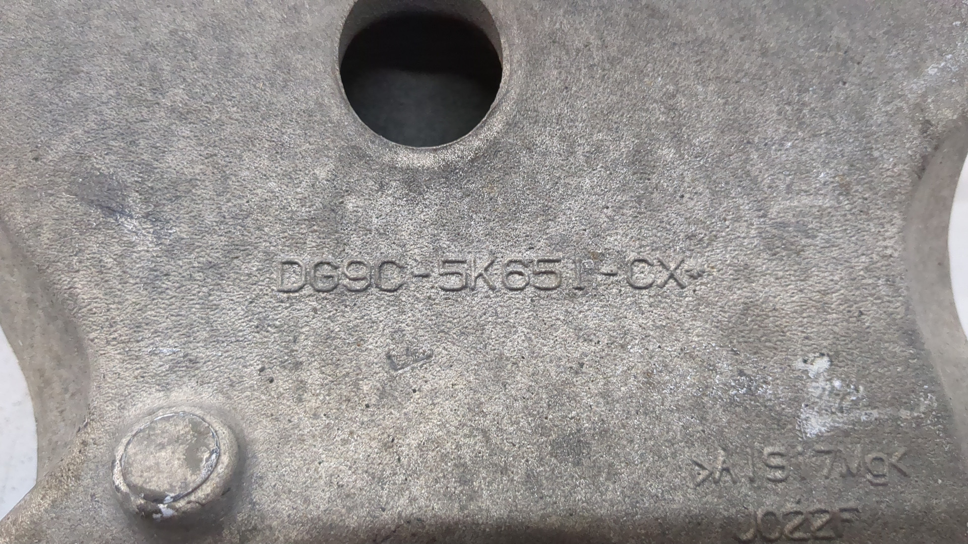 Рычаг задний правый