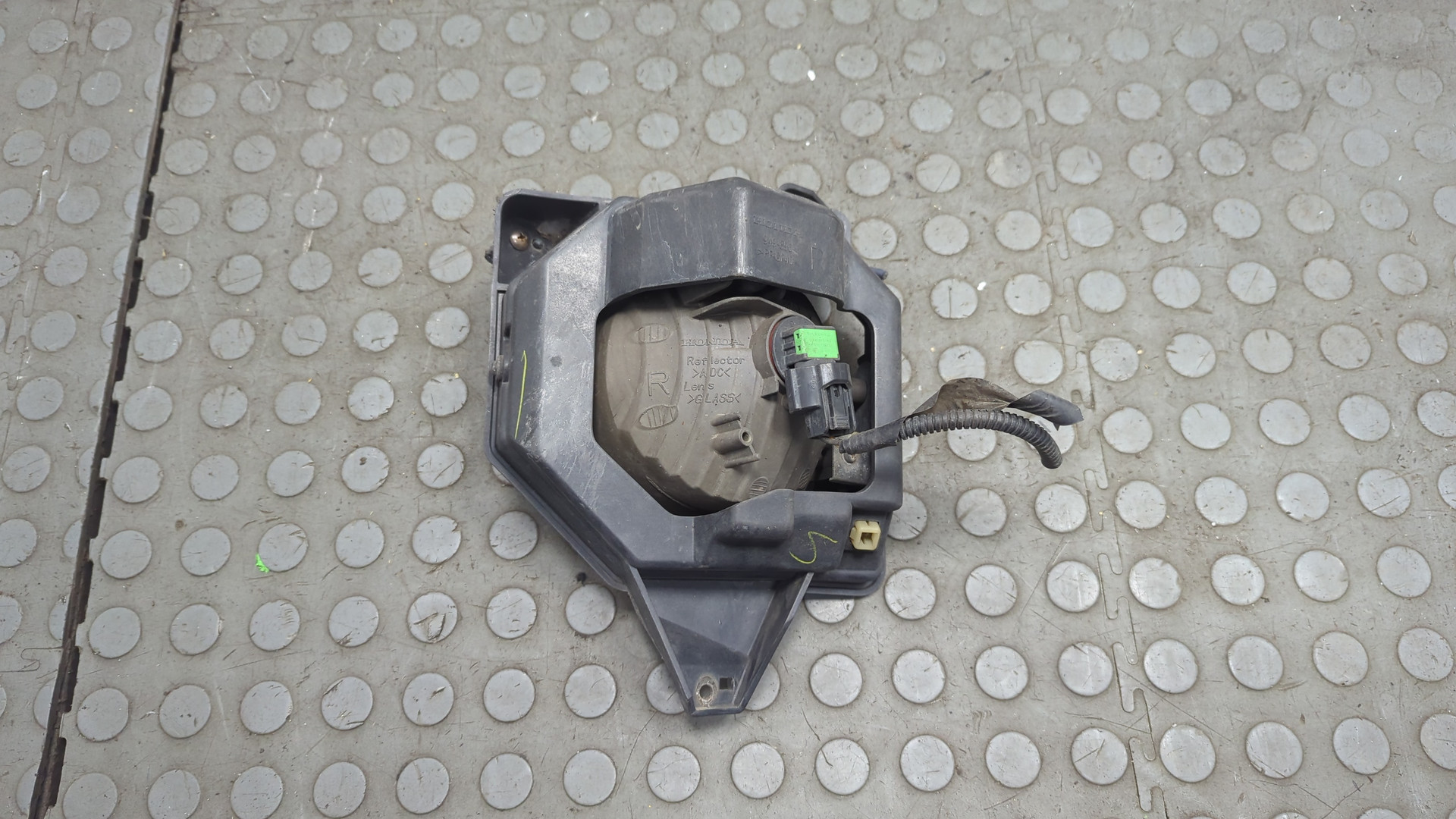 Фара противотуманная правая