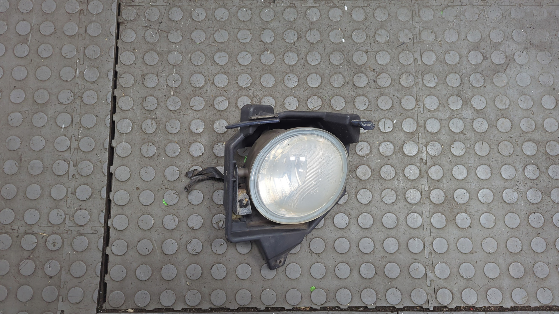 Фара противотуманная правая