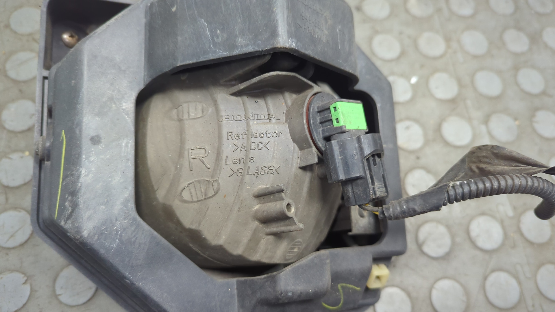 Фара противотуманная правая