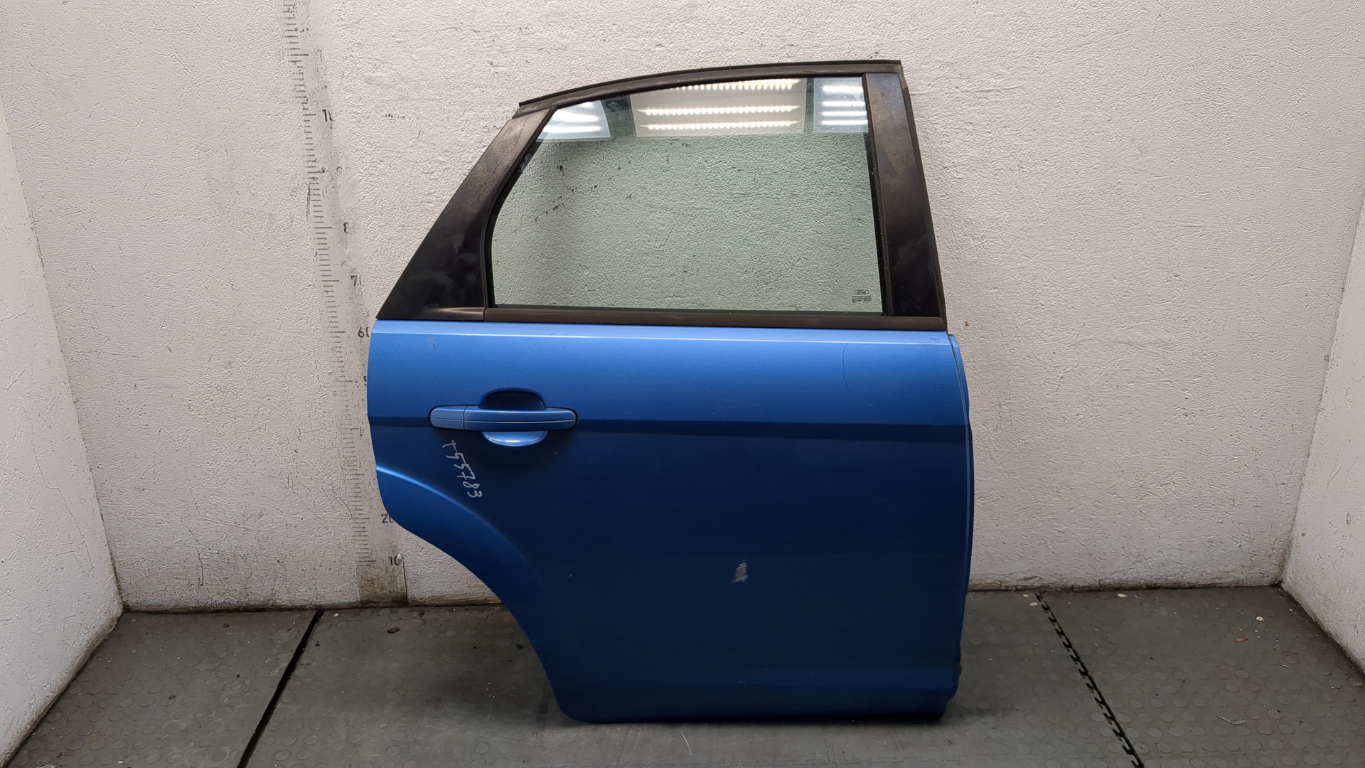 Дверь задняя правая