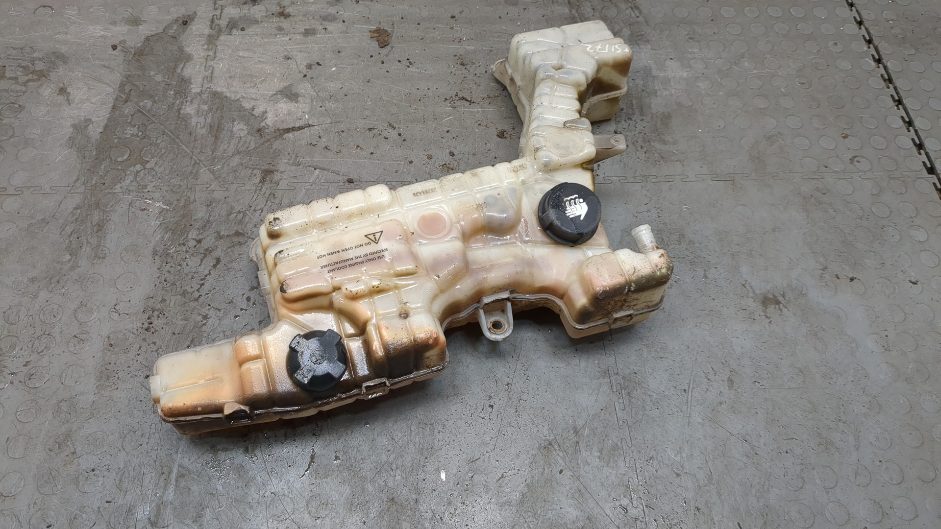 Бачок расширительный